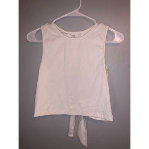 White sleeveless crop top